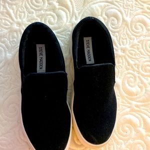 Steve Madden black canvas slip on shoes.  Size 6
